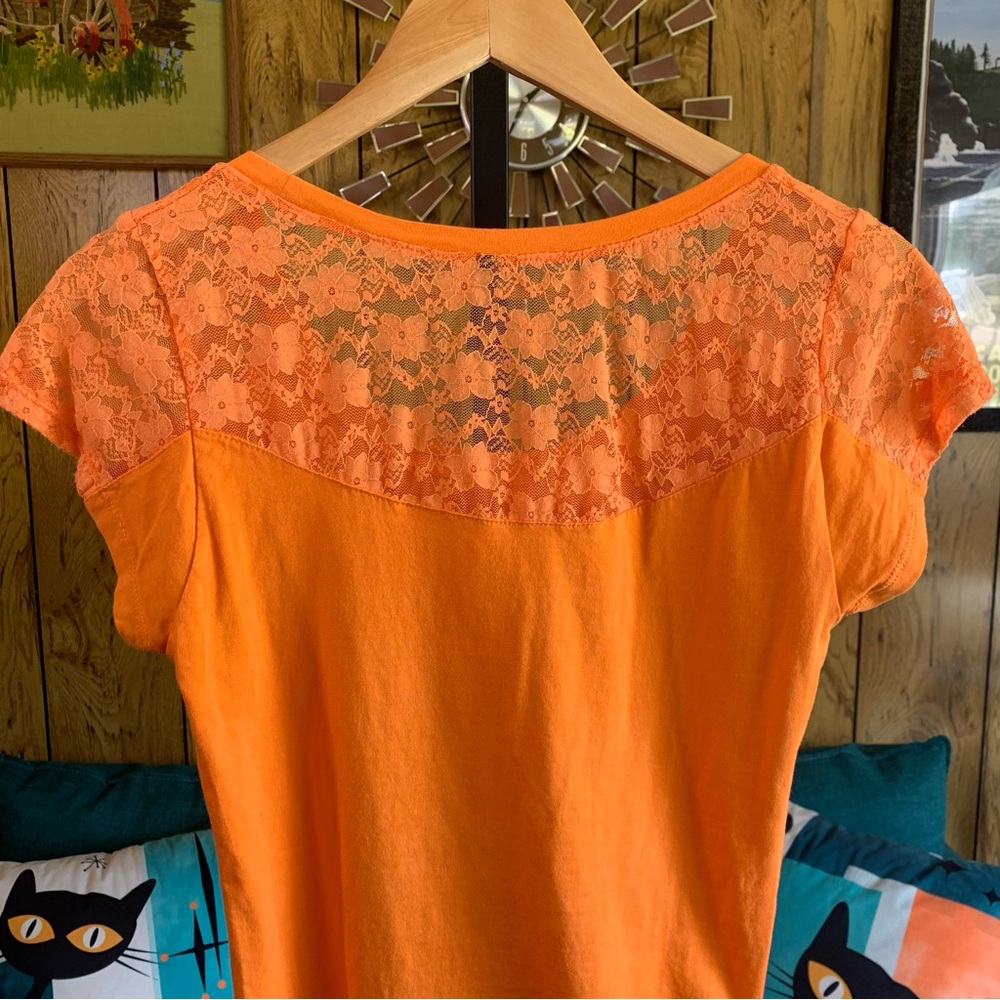 Orange Lace Ruched Tee - Picture 4 of 8